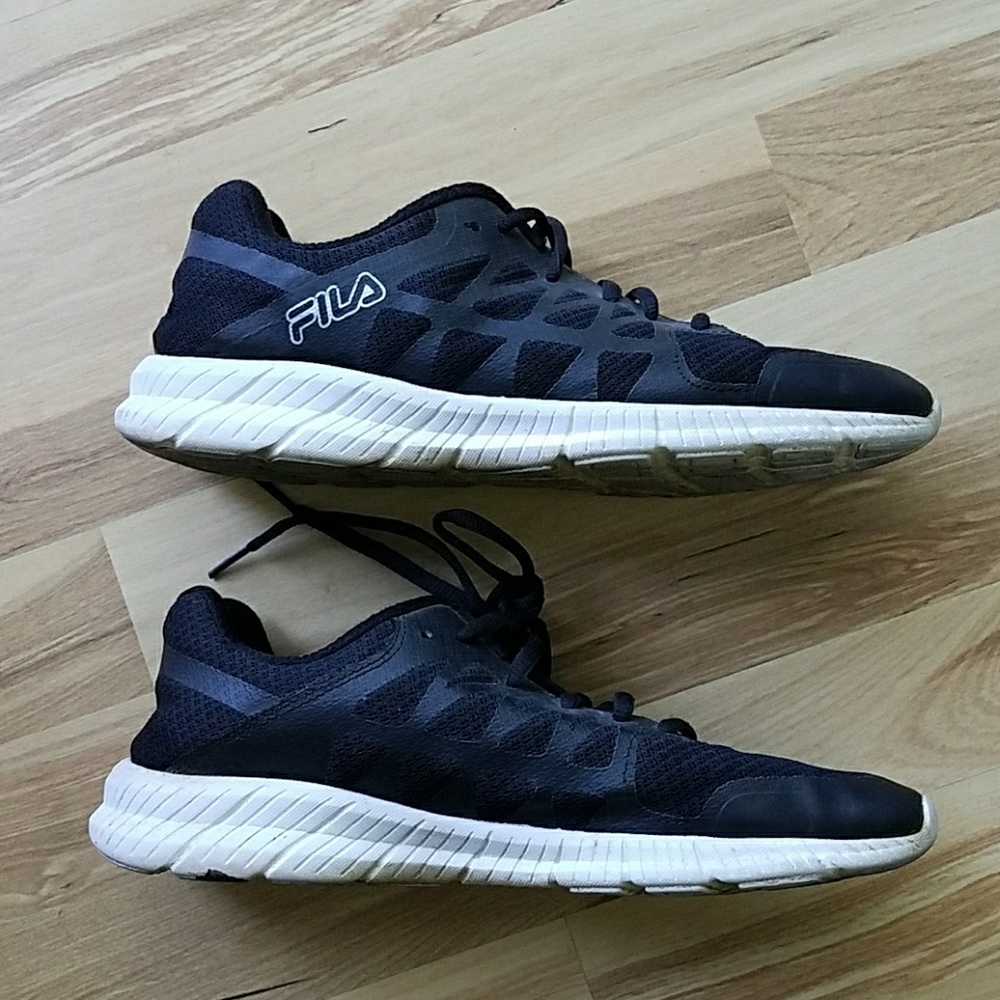 🌷2/$15 Fila Women's Training shoes - Picture 1 of 7